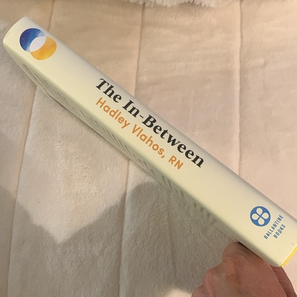 ⭐️2/$12⭐️Death. The In-Between by Hadley vlahos - Picture 2 of 6